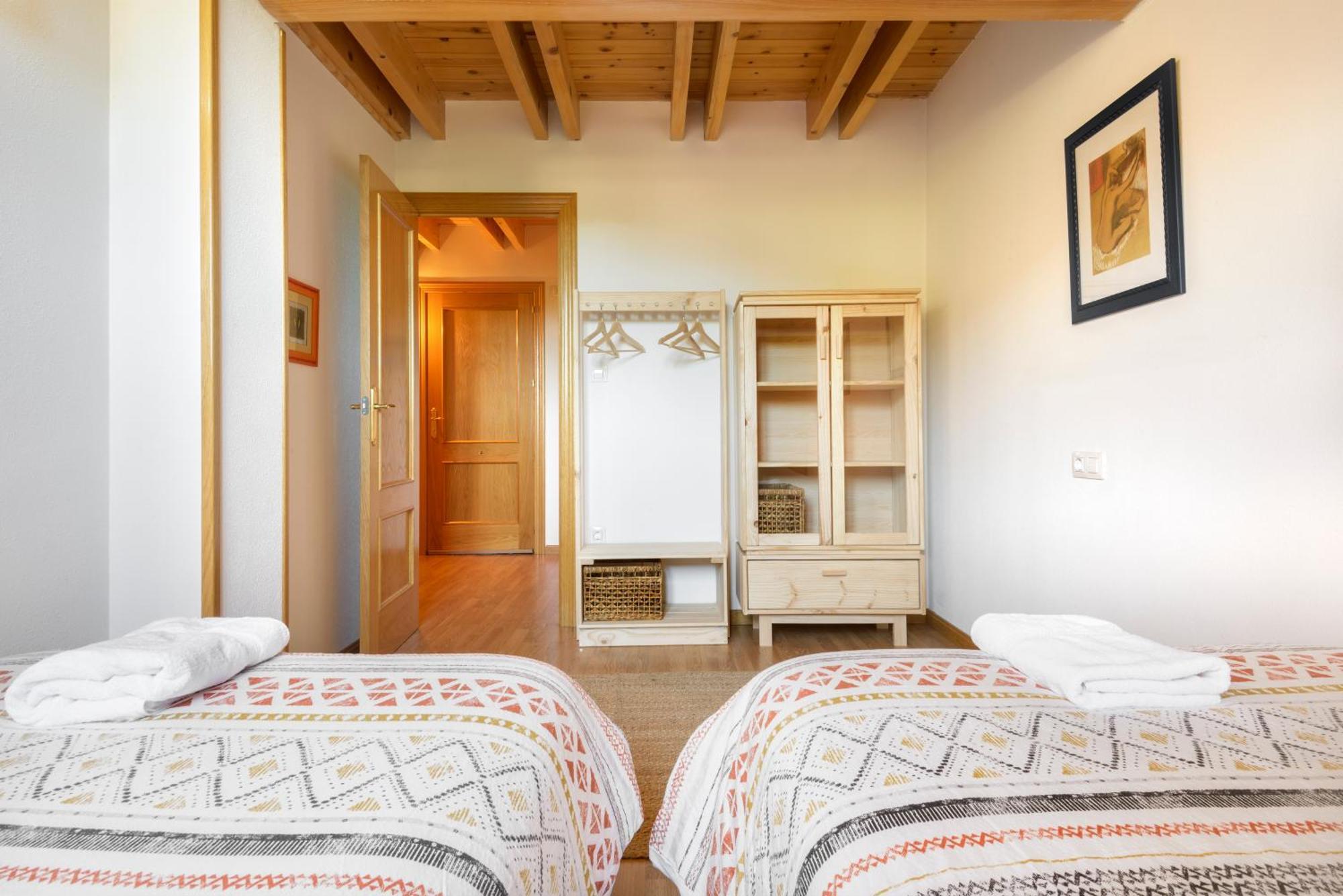 Atico Abuhardillado I Aire Acondicionado L Centrico L Garaje L Trastero I Wifi Apartamento Biescas  Exterior foto